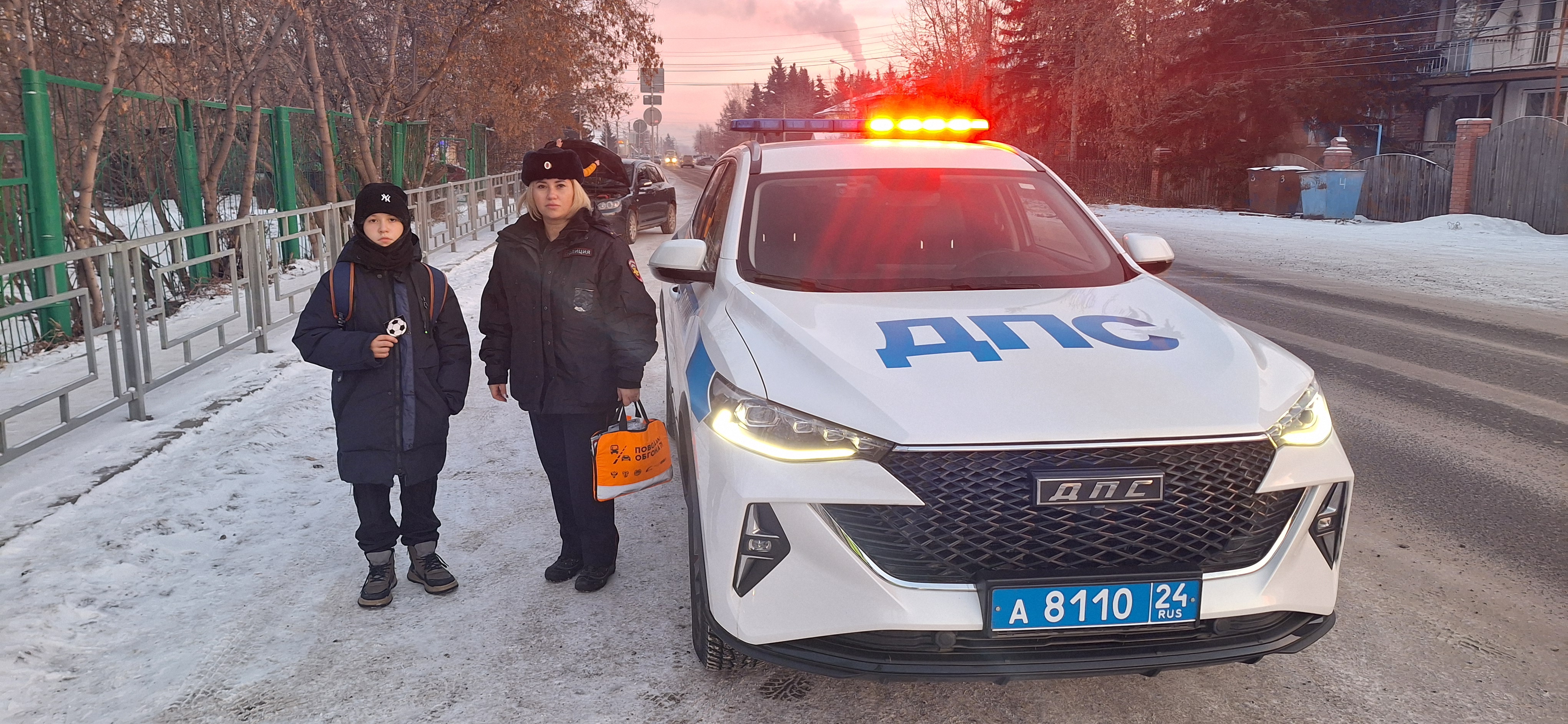 Госавтоинспекторы Емельяновского района проверили соблюдение ПДД несовершеннолетними.