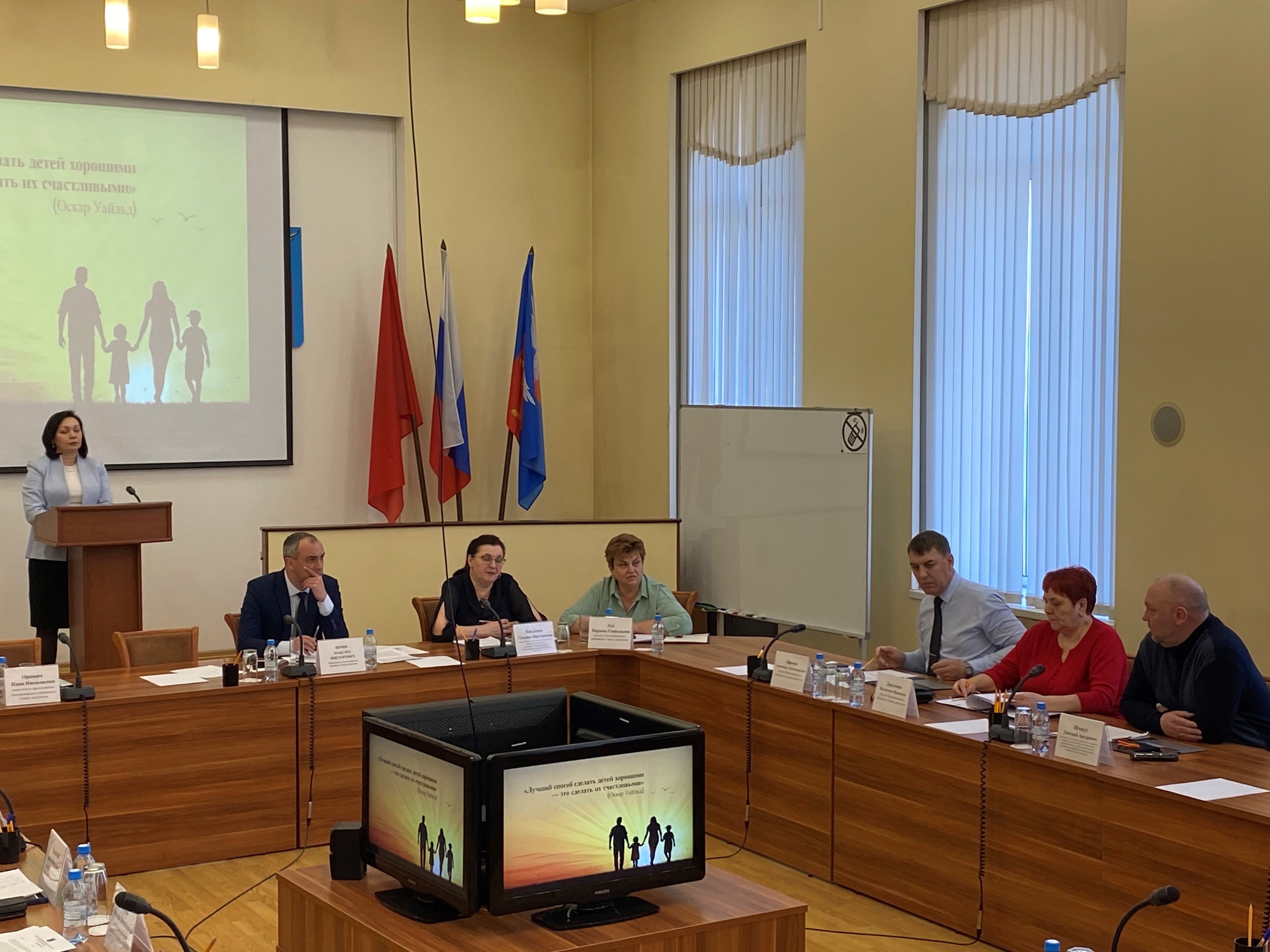 Пленарное  заседание сорок пятой  сессии Емельяновского районного Совета депутатов.