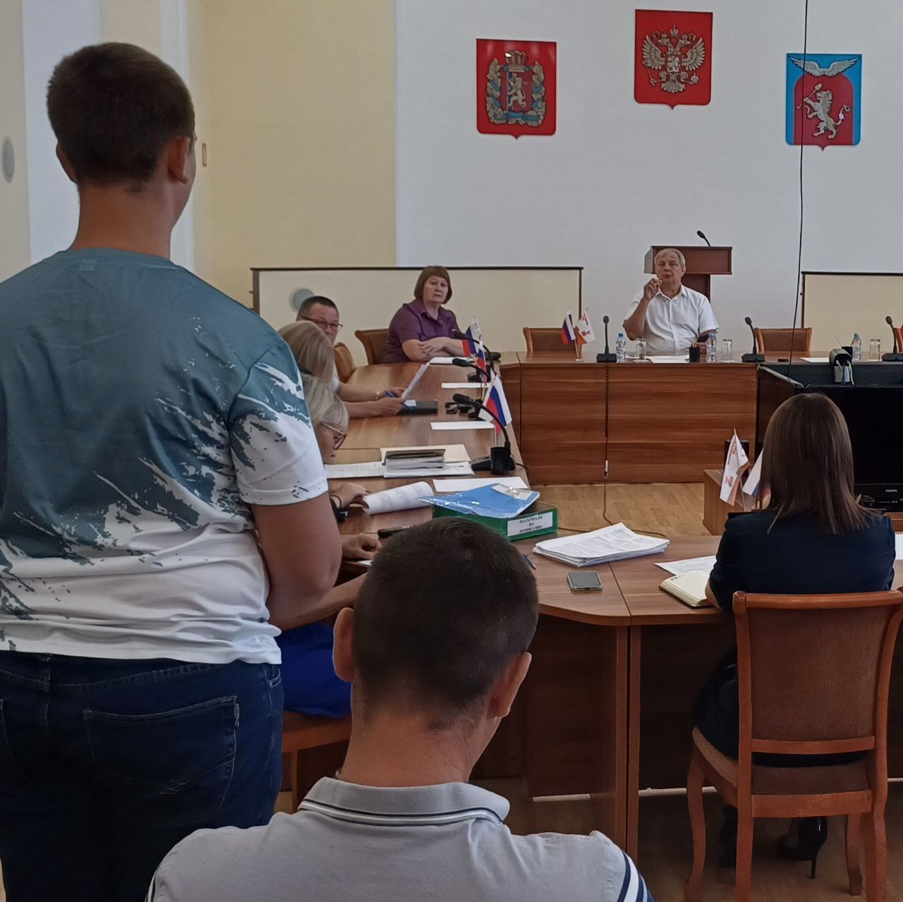 Очередное заседание комиссии по делам несовершеннолетних.
